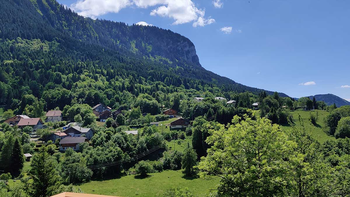 Vue de la terrasse du chalet
